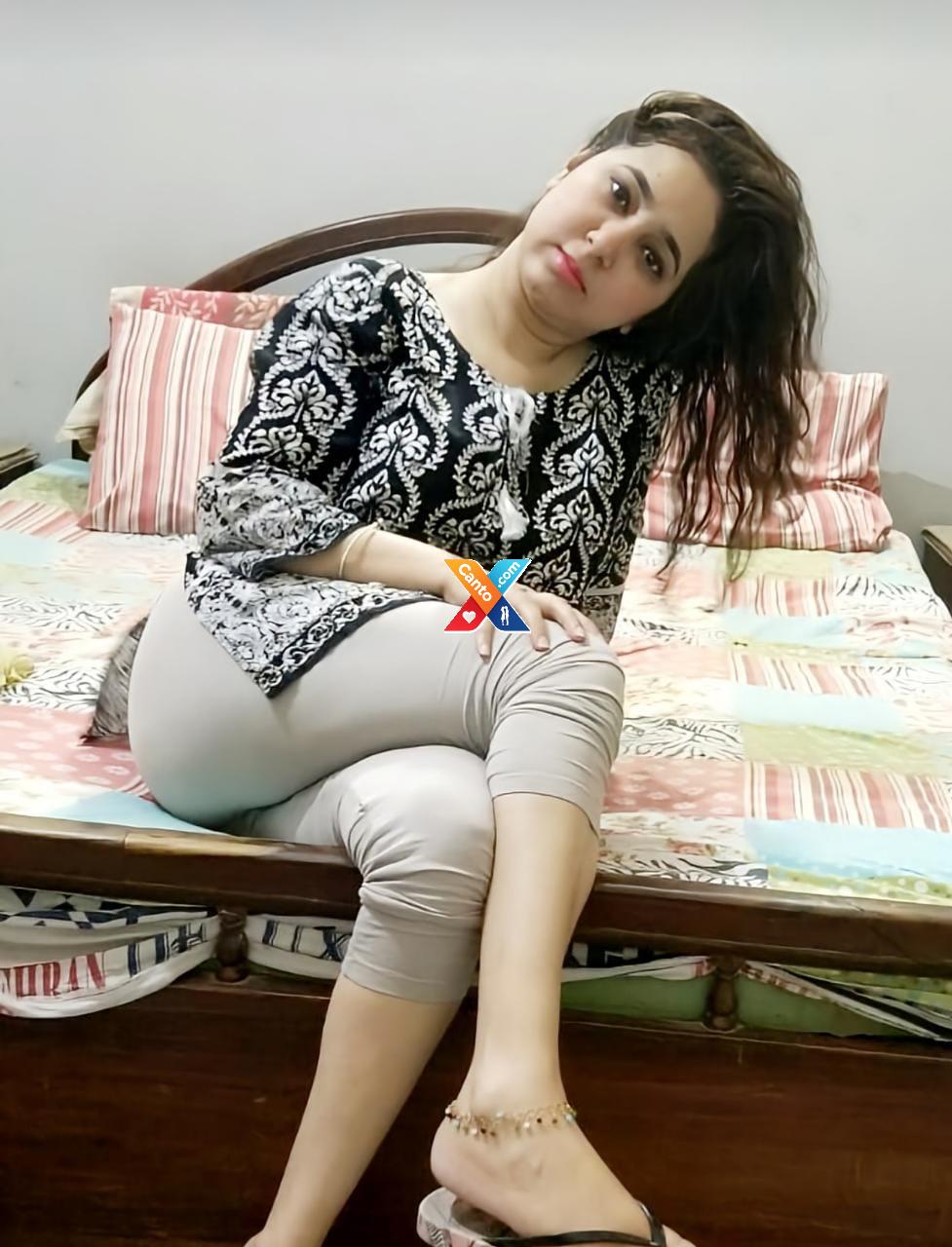 Beautiful Young Girls Available Personal Dating Sex and Video Call Service 03269423821